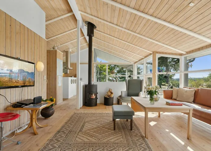 Vakantiehuis With Sea View Knebel